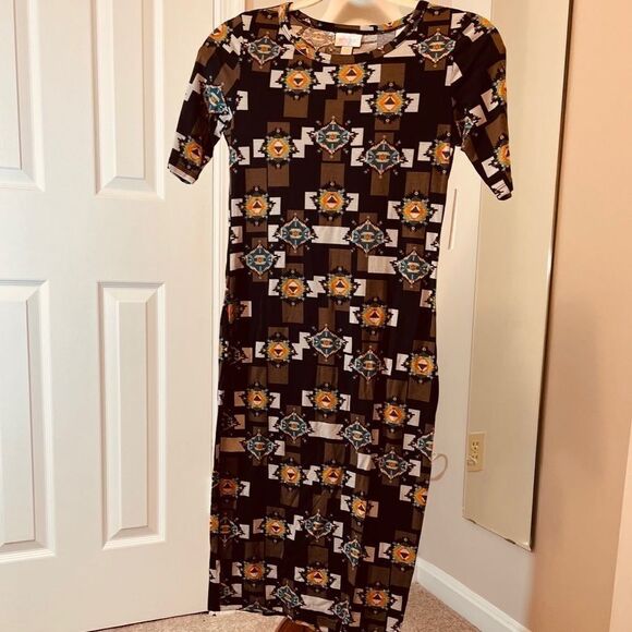 Lularoe NWT Julia   - Picture 1 of 6